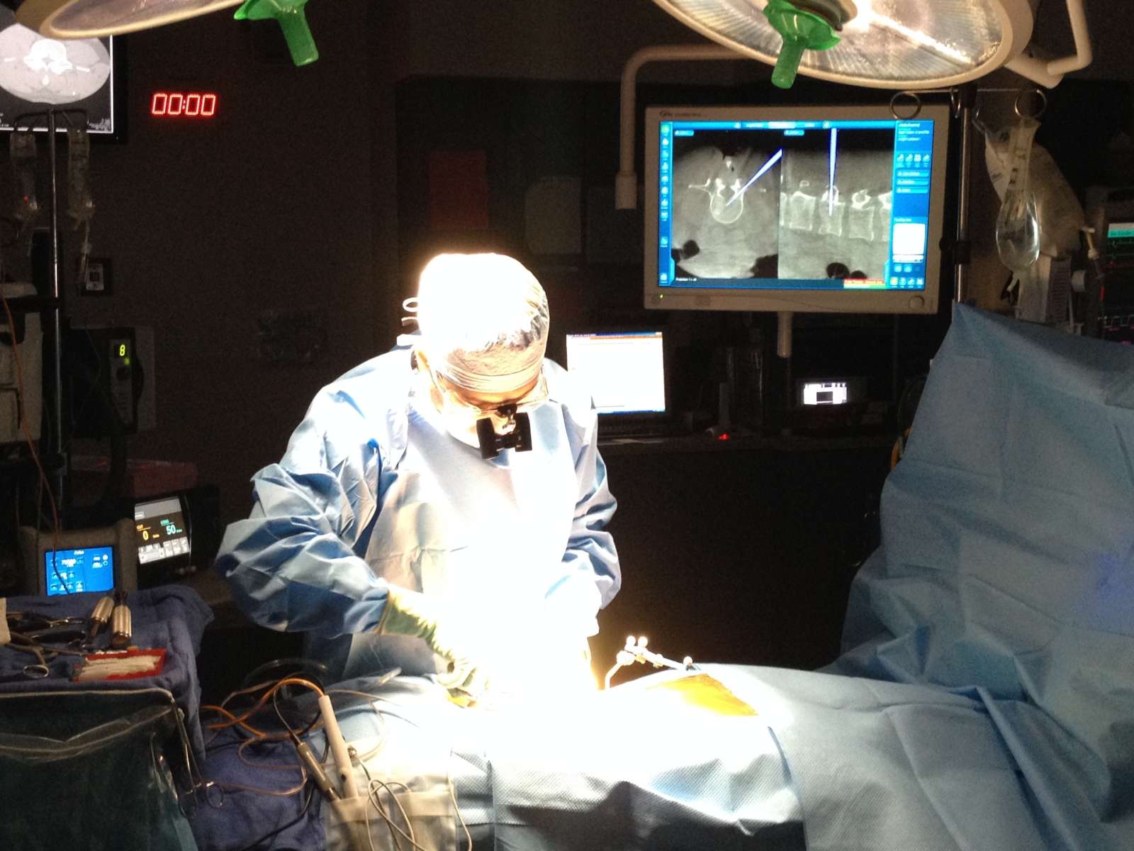 minimally invasive spine surgery